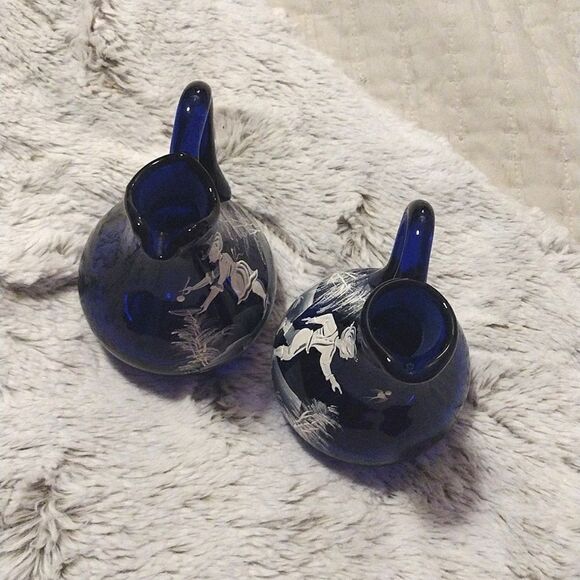Vintage Set of Two Cobalt Blue Small Mary Gregory Cruets, Ewer Hand Painted Pair - Picture 4 of 15